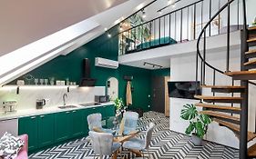 Luxurious Flat Near Opera Theatre-Self Check-In & Netflix
